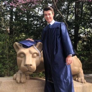 Meet your Posher, Alex